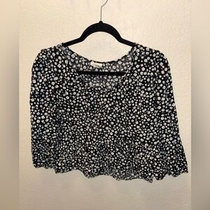 a.n.a Women’s Medium Black and White Floral Long Sleeve Blouse